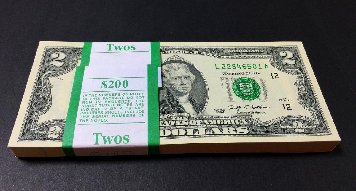 米国 2009年、幸運の2ドル紙幣 100枚ピン札 | 収集ワールド