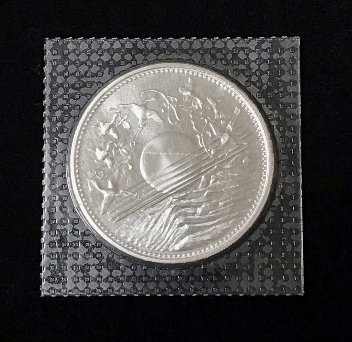 日本一万円銀貨 昭和六十一年 昭和天皇様在位60年記念銀貨　20g
